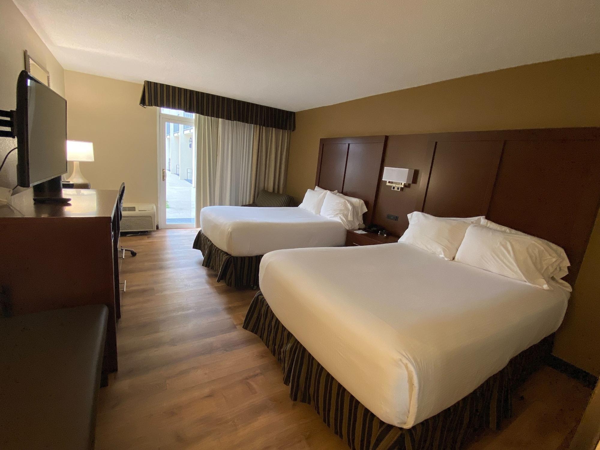Wyndham Garden Warsaw Hotel Bagian luar foto