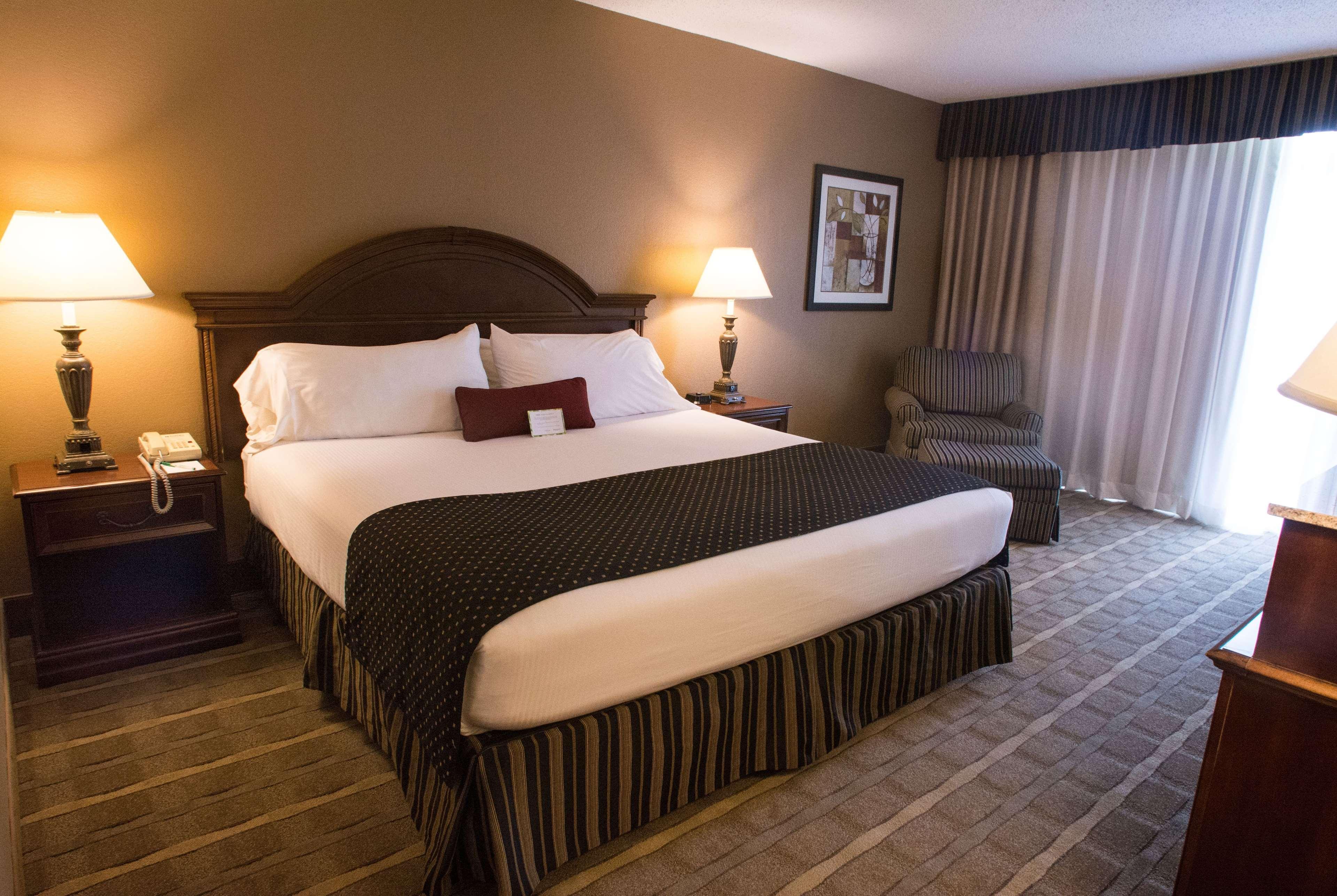 Wyndham Garden Warsaw Hotel Bagian luar foto