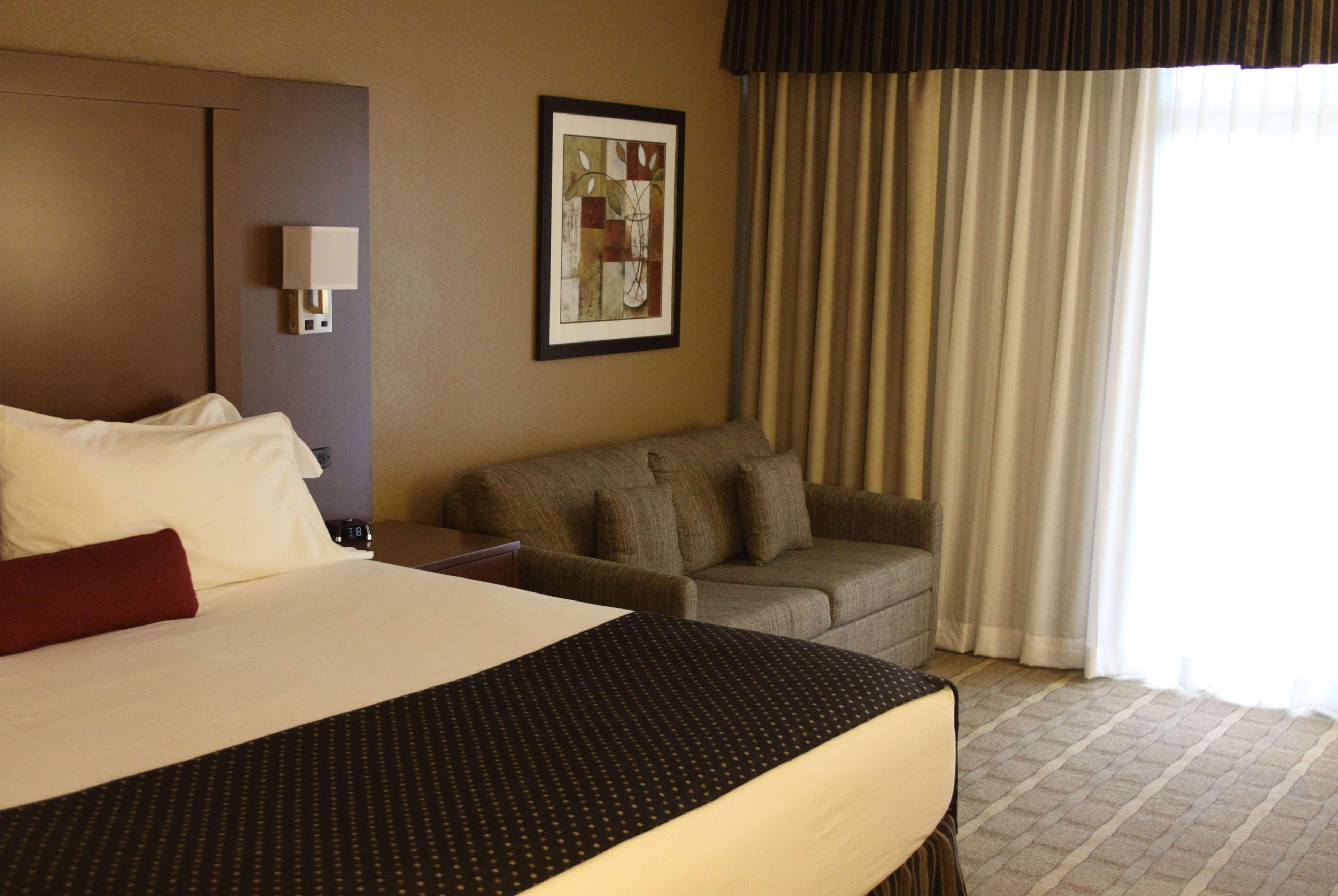 Wyndham Garden Warsaw Hotel Bagian luar foto