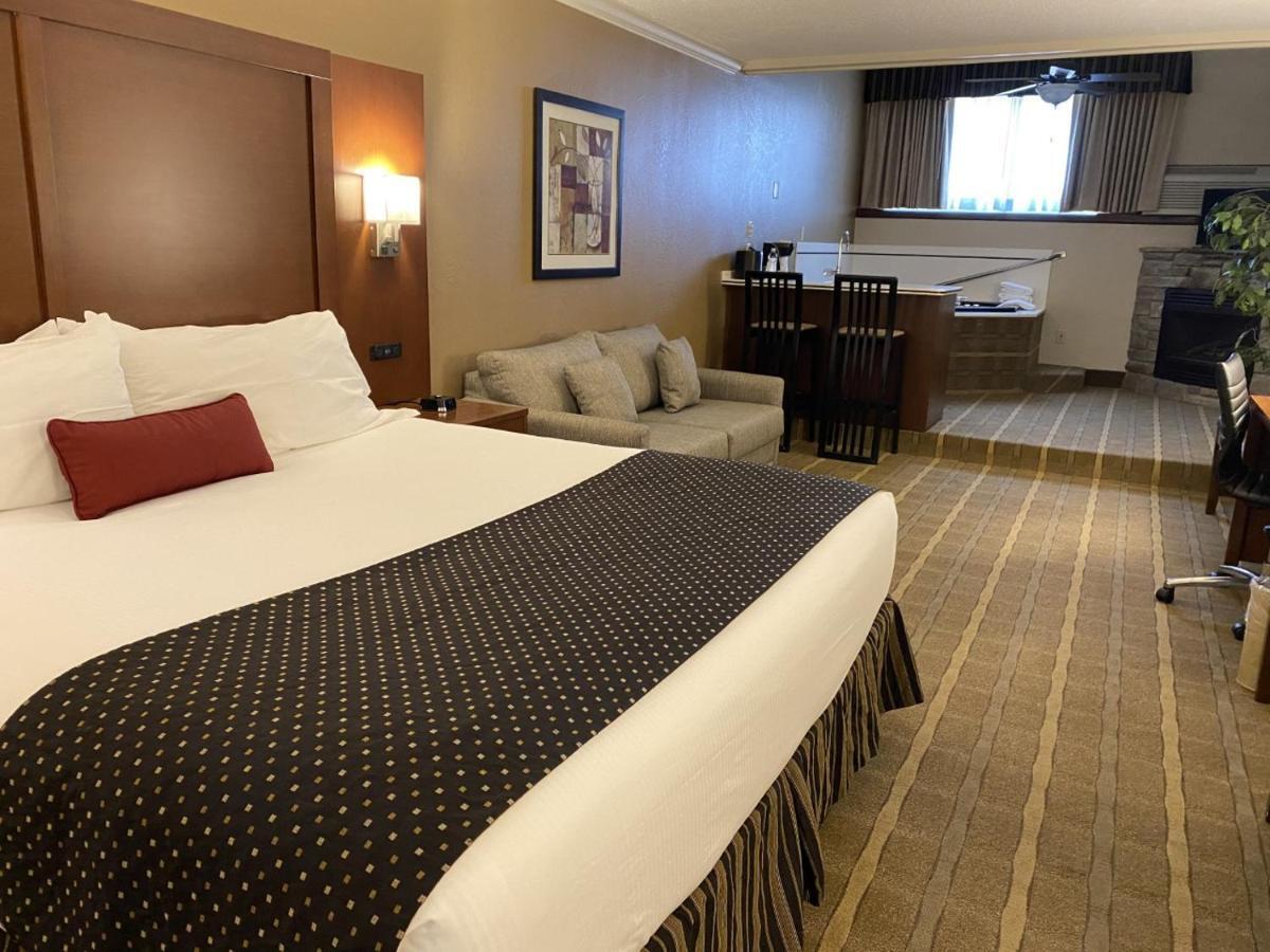 Wyndham Garden Warsaw Hotel Bagian luar foto